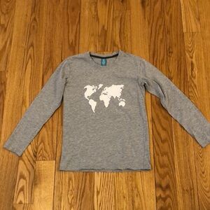 Gray Kids Long Sleeve World Map Shirt Size Medium